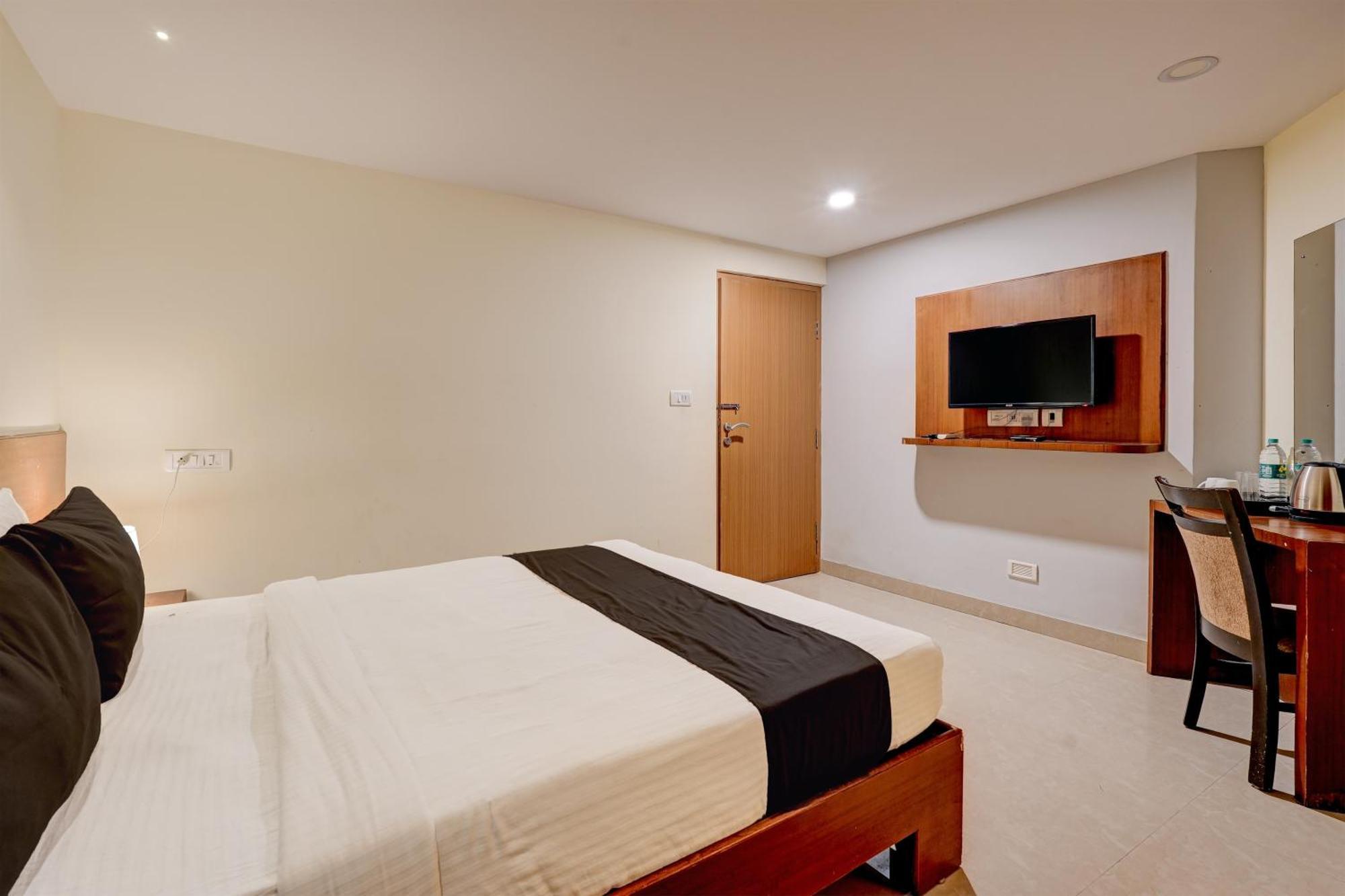 Hotel O V3R Residency Бангалор Экстерьер фото